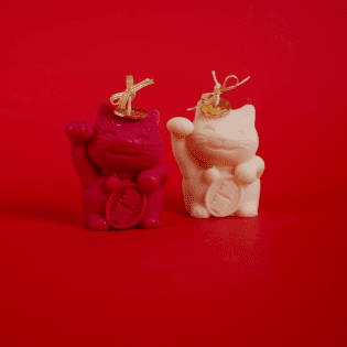 Maneki Neko Candle – Γούρι 2026